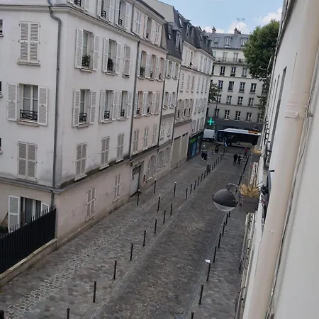 A 3 Min Du Metro Place De Clichy Apartment *