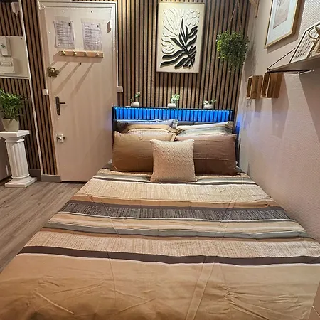 Apartment A 3 Min Du Metro Place De Clichy Paris