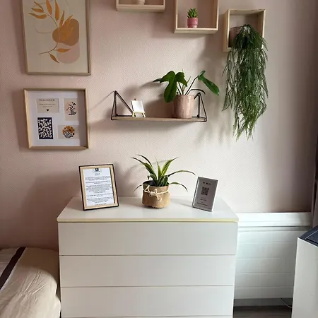 Apartment A 3 Min Du Metro Place De Clichy Paris