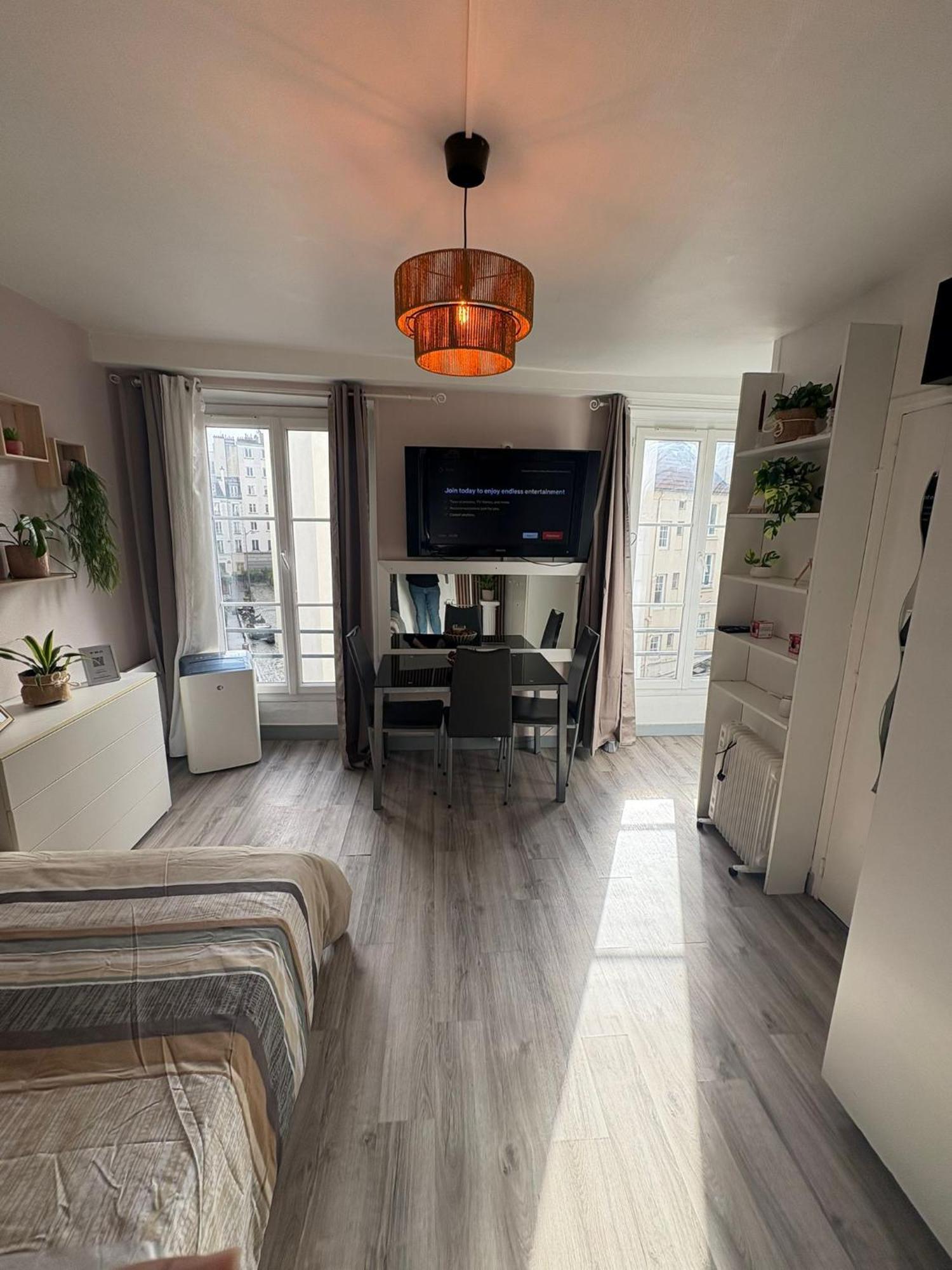 Apartment A 3 Min Du Metro Place De Clichy