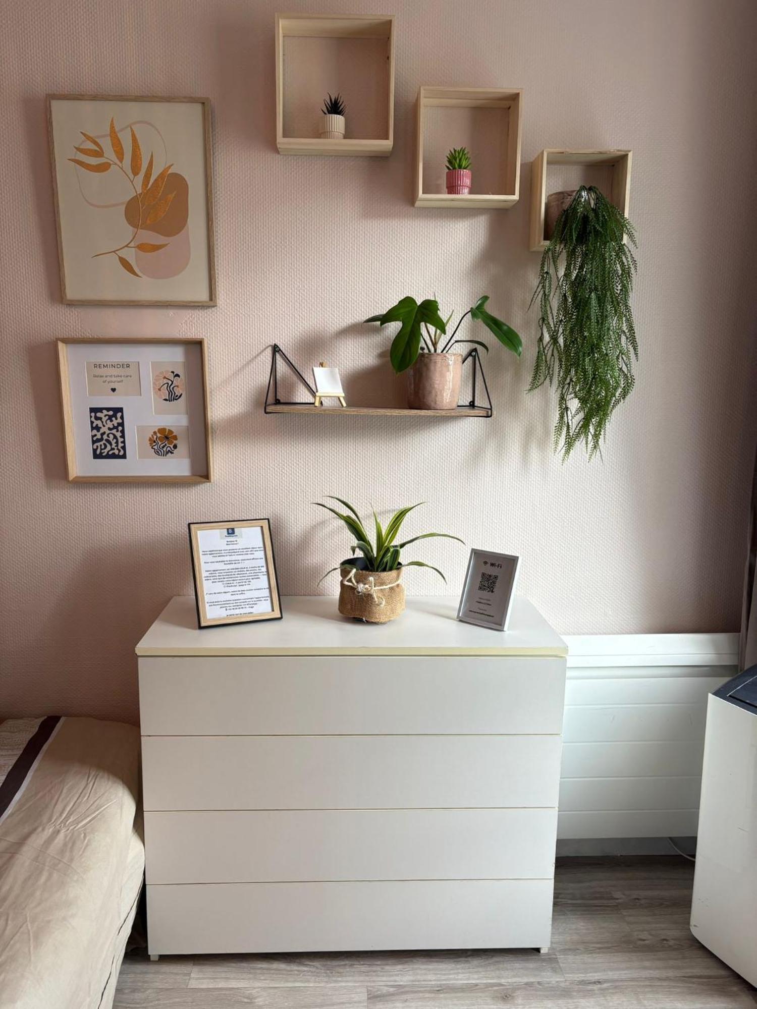 Apartment A 3 Min Du Metro Place De Clichy Paris